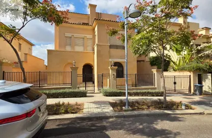 فيلا - 6 غرف نوم - 5 حمامات للايجار في ترينسيا - اب تاون كايرو - المقطم - القاهرة