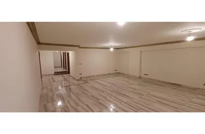 Apartment - 3 Bedrooms - 2 Bathrooms for sale in Ahmed Abou Al Ela St. - 8th Zone - Nasr City - Cairo