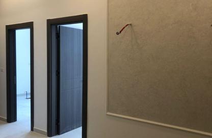 Clinic - Studio - 2 Bathrooms for rent in El Banafseg - New Cairo City - Cairo