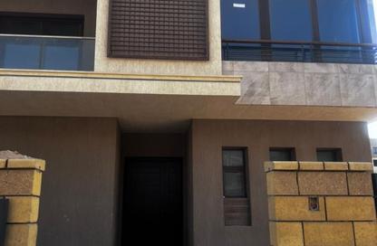 فيلا - 4 - 4 للبيع في بيراميدز هايتس - طريق مصر اسكندرية الصحراوي - مدينة 6 أكتوبر - الجيزة