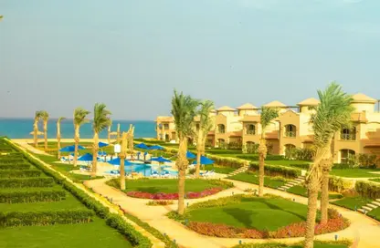 فيلا - 4 غرف نوم - 4 حمامات للبيع في لافيستا جاردنز - لافيستا - العين السخنة - السويس