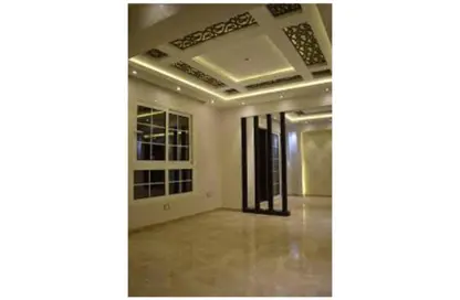 Whole Building - 4 Bedrooms - 1 Bathroom for sale in Al Mansoura - Al Daqahlya