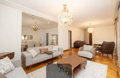 شقة - 4 غرف نوم - 2 حمامات للايجار في شارع كفر عبده - كفر عبده - رشدي - حي شرق - الاسكندرية