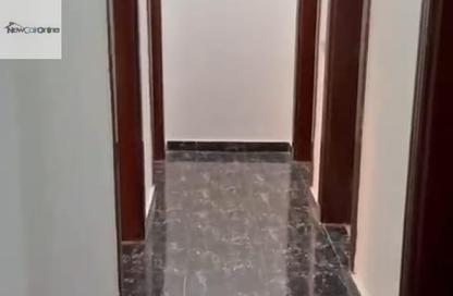Apartment - 5 Bedrooms - 3 Bathrooms for rent in Doctor Ali Mosharafa St. - Al Narges 6 - Al Narges - New Cairo City - Cairo
