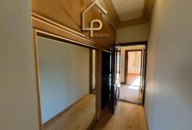 82104121 - Property Image 2