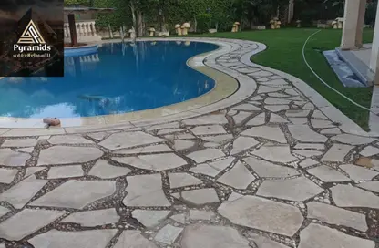 Villa - 4 Bedrooms - 4 Bathrooms for rent in Greens - 6th District - Sheikh Zayed City - Giza