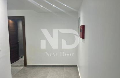 Office Space - Studio - 2 Bathrooms for rent in Garden Residence - Hyde Park - New Cairo City - Cairo