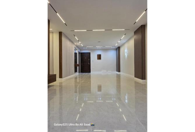 98835727 - Property Image 3