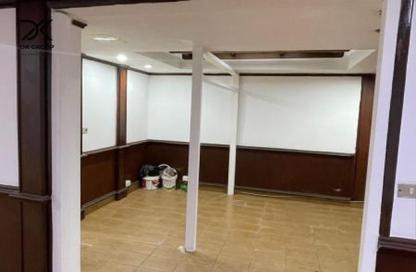 Apartment - 3 Bedrooms - 1 Bathroom for sale in Victor Ammanuel Square - Smouha - Hay Sharq - Alexandria