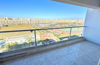 شقة - 3 غرف نوم - 4 حمامات للايجار في كوبرى 14 مايو - سموحة - حي شرق - الاسكندرية