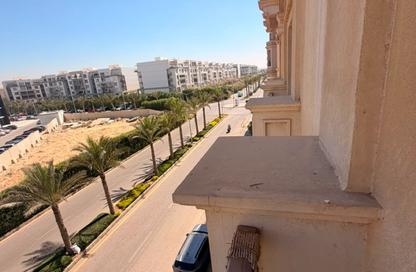 Apartment - 2 Bedrooms - 2 Bathrooms for sale in Hyde Park - New Cairo City - Cairo