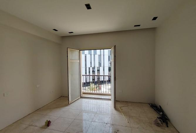 98012485 - Property Image 2