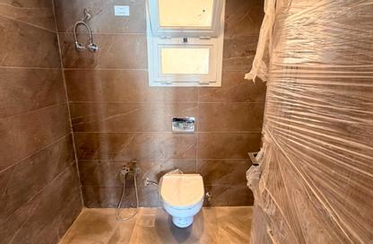 Apartment - 2 Bedrooms - 2 Bathrooms for sale in Hyde Park - New Cairo City - Cairo