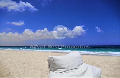 Chalet - 2 Bedrooms - 2 Bathrooms for sale in Fouka Bay - Ras Al Hekma - North Coast