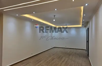 Apartment - 2 Bedrooms - 1 Bathroom for sale in Madinaty - Cairo