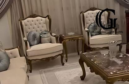 شقة - 3 غرف نوم - 2 حمامات للبيع في المجاورة الاولي - المنطقة الاولي - مدينة الشروق - القاهرة