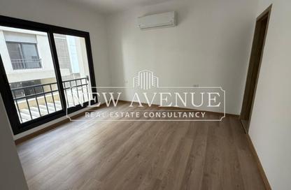 Apartment - 3 Bedrooms - 4 Bathrooms for sale in Moon Residences - Fifth Square - The 5th Settlement - New Cairo City - Cairo