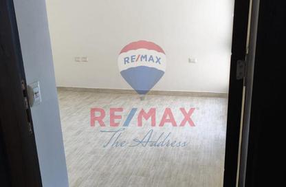 Chalet - 3 Bedrooms - 3 Bathrooms for sale in Azha - Al Ain Al Sokhna - Suez