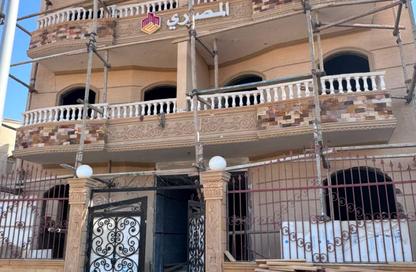 Apartment - 3 Bedrooms - 3 Bathrooms for sale in 2nd Neighborhood - 3rd District East - Shorouk City - Cairo