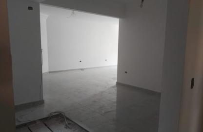 Apartment - 4 Bedrooms - 3 Bathrooms for sale in El Banafseg Apartment Buildings - El Banafseg - New Cairo City - Cairo