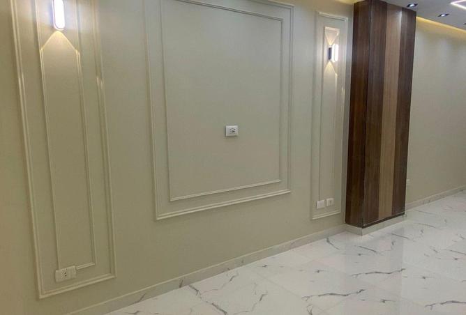 102625369 - Property Image 3