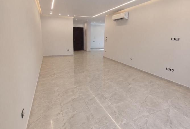 82102939 - Property Image 2
