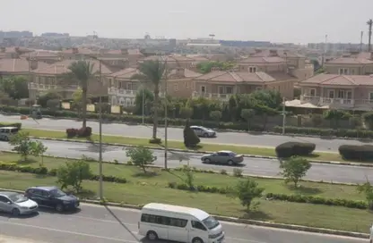 Apartment - 2 Bedrooms - 1 Bathroom for sale in Area A - Ganoob El Acadimia - New Cairo City - Cairo