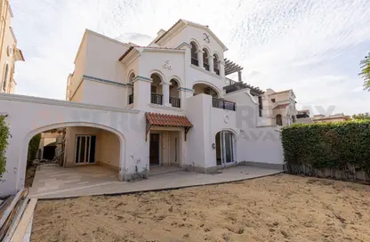 فيلا - 5 غرف نوم - 5 حمامات للبيع في كينج مريوط - حي العامرية - الاسكندرية