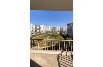 Apartment - 3 Bedrooms - 3 Bathrooms for sale in Hyde Park - New Cairo City - Cairo