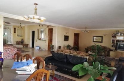Apartment - 4 Bedrooms - 2 Bathrooms for sale in Hassan Ma'moon St. - 6th Zone - Nasr City - Cairo