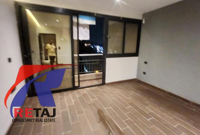 8405900 - Property Image 3