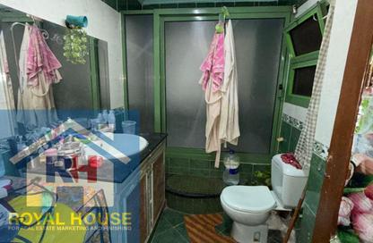 Apartment - 2 Bedrooms - 1 Bathroom for sale in Salim Al Awal St. - Hadayek El Zaytoun - El Zaytoun - Hay El Zaytoun - Cairo