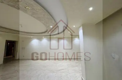 Apartment - 2 Bedrooms - 1 Bathroom for sale in Al Hadaba Al Wosta - Mokattam - Cairo
