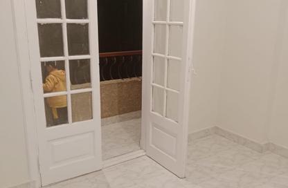 Apartment - 2 Bedrooms - 1 Bathroom for rent in Al Laselky St. - El Laselky - New Maadi - Hay El Maadi - Cairo
