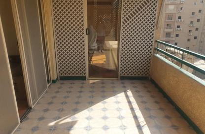 Apartment - 3 Bedrooms - 3 Bathrooms for sale in Abdel Moneim Riad St. - Mohandessin - Giza
