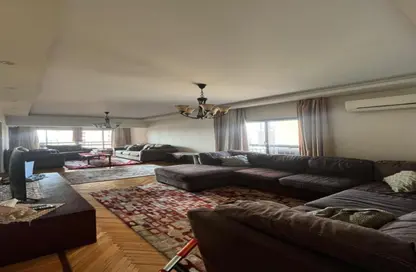 Apartment - 3 Bedrooms - 2 Bathrooms for sale in Cornish El Nile St. - Maadi - Hay El Maadi - Cairo