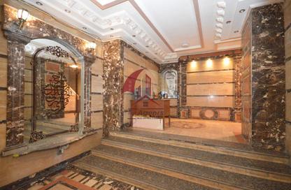 شقة - 3 غرف نوم - 2 حمامات للبيع في سبورتنج - حي شرق - الاسكندرية