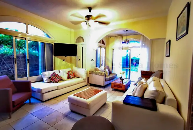 98835227 - Property Image 2