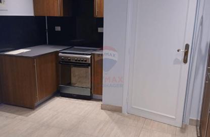 Apartment - 4 Bedrooms - 3 Bathrooms for sale in Al Kamel Mohamed St. - Zamalek - Cairo