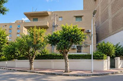 Villa - 5 - 4 for sale in Al Dokki St. - Dokki - Giza