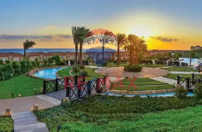 منزل مزدوج - 3 غرف نوم - 4 حمامات للبيع في تلال السخنة - العين السخنة - السويس