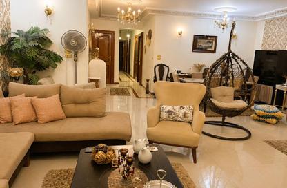 Apartment - 3 Bedrooms - 2 Bathrooms for rent in Doctor Yassin Abdel Ghaffar St. - Area C - Ganoob El Acadimia - New Cairo City - Cairo