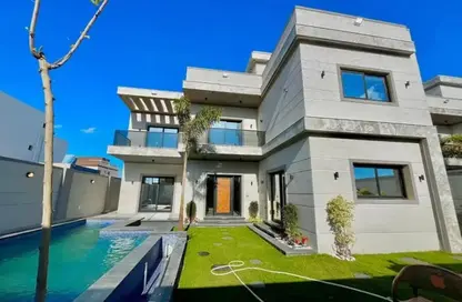 فيلا - 5 غرف نوم - 4 حمامات للبيع في جاردن ليكس - كمبوندات 6 أكتوبر - مدينة 6 أكتوبر - الجيزة