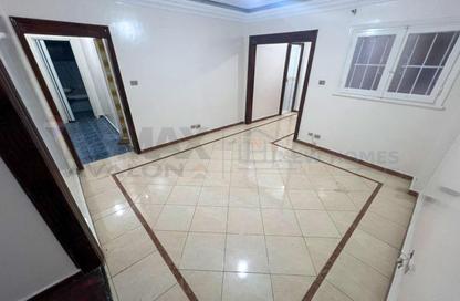 Apartment - 2 Bedrooms - 2 Bathrooms for sale in Tharwat - Hay Sharq - Alexandria