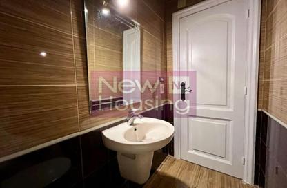 Apartment - 2 Bedrooms - 2 Bathrooms for rent in Zamalek - Cairo