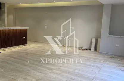 شقة - 3 غرف نوم - 2 حمامات للبيع في شارع البستان - الحي التاسع - الشيخ زايد - الجيزة