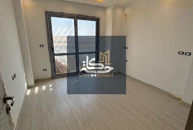 8718677 - Property Image 3