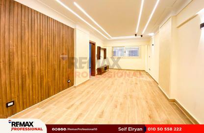 Apartment - 2 Bedrooms - 1 Bathroom for sale in Mostafa Kamel St. - Smouha - Hay Sharq - Alexandria