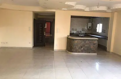 شقة - 3 غرف نوم - 2 حمامات للايجار في عمارات البنفسج - البنفسج - مدينة القاهرة الجديدة - القاهرة