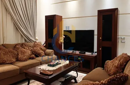 Apartment - 3 Bedrooms - 3 Bathrooms for sale in Al Narges 3 - Al Narges - New Cairo City - Cairo